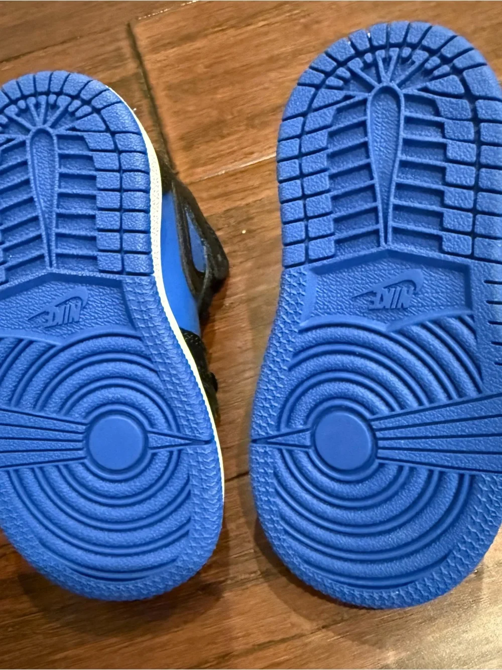 Jordan Kids High-Top Sneakers in Black and Royal Blue Size 5